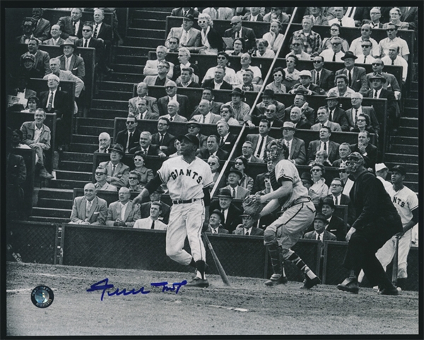 BB Willie Mays Autographed 8x10 Photo